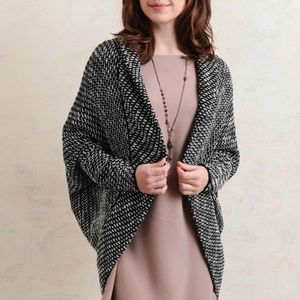 Wing Bat Sleeved Sweater